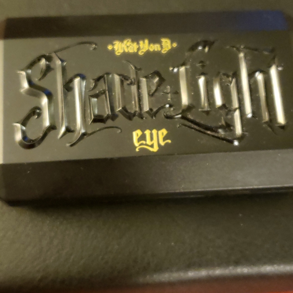KVD Shade and Light Mini Palette in the Shade Plum